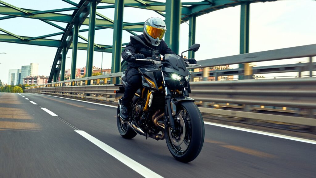 26my z650 s act1 (resized)